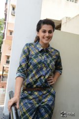 Taapsee Interview About Muni 3 Ganga Movie
